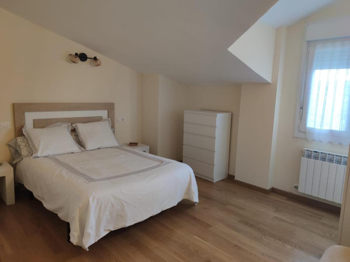 Chalet Con Amplio Jardin 卡萨拉雷纳 外观 照片
